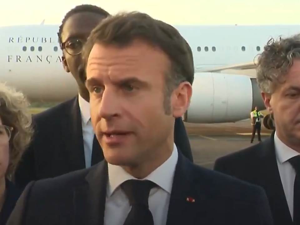 Macron viaja a Washington en un contexto de crisis en Francia