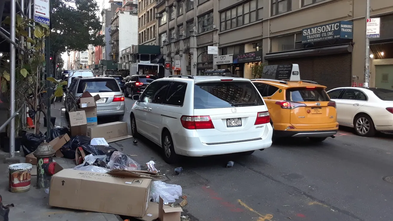 Calles de Nueva York inundadas de basura: se disparan las quejas en todos los condados