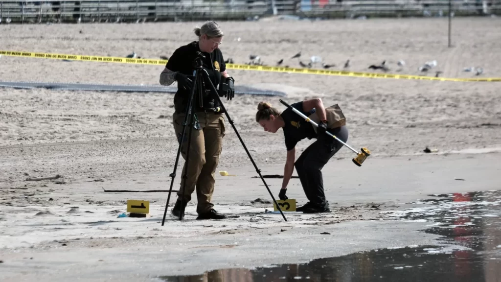 Autoridades recuperan el cuerpo de adolescente desaparecido en las playas de Coney Island