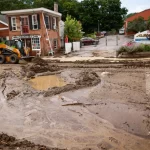 Kathy Hochul alerta sobre las estafas de aumento de precios en NY tras las inundaciones que afectaron el estado