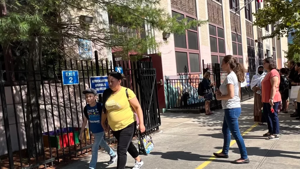 Denuncian fallas del Departamento de Educación en servicios a estudiantes con necesidades especiales en NYC