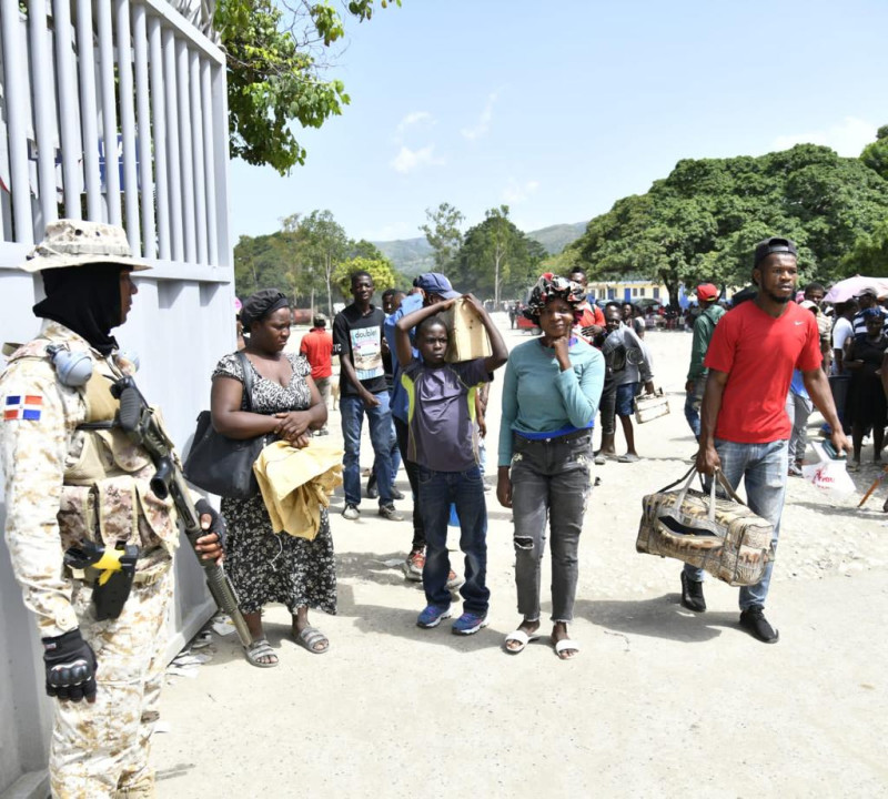 En la frontera con Haití se vive una locura migratoria ilegal