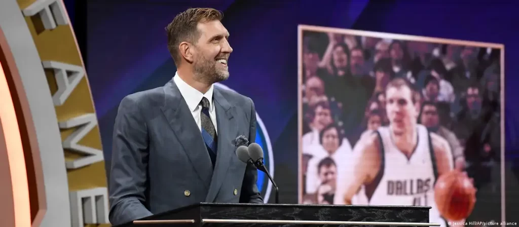 Dirk Nowitzki entra en el Salón de la Fama de la NBA