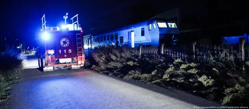 Cinco trabajadores mueren atropellados por tren en Turín