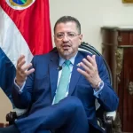 Fiscalía de Costa Rica investiga a presidente Rodrigo Chaves