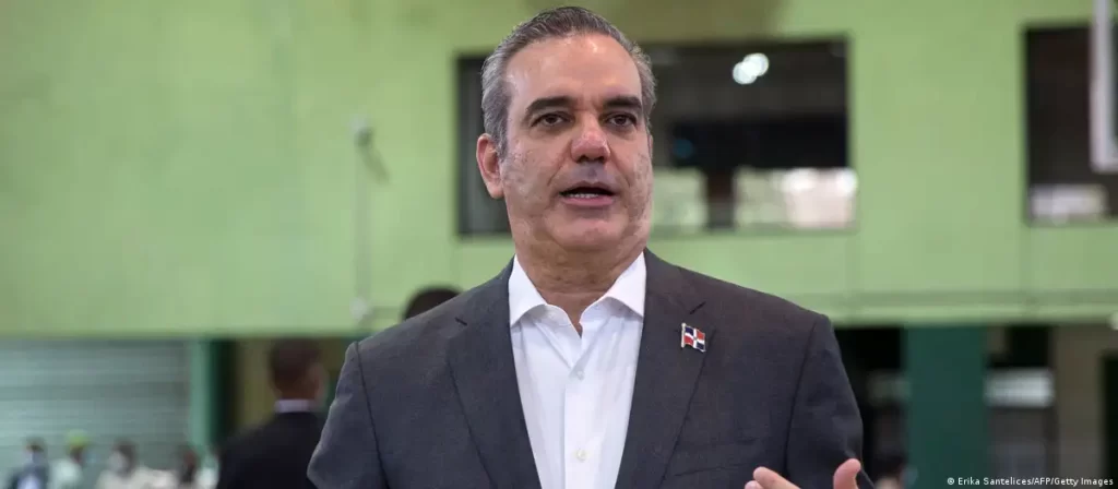 Luis Abinader buscará la reelección en República Dominicana