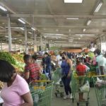 Supermercados aumentan ventas por tormenta tropical Franklin, clientes abarrotan establecimientos