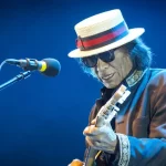 Murió Sixto Rodriguez, músico que ‘ganó’ un Oscar y llenó estadios en Sudáfrica