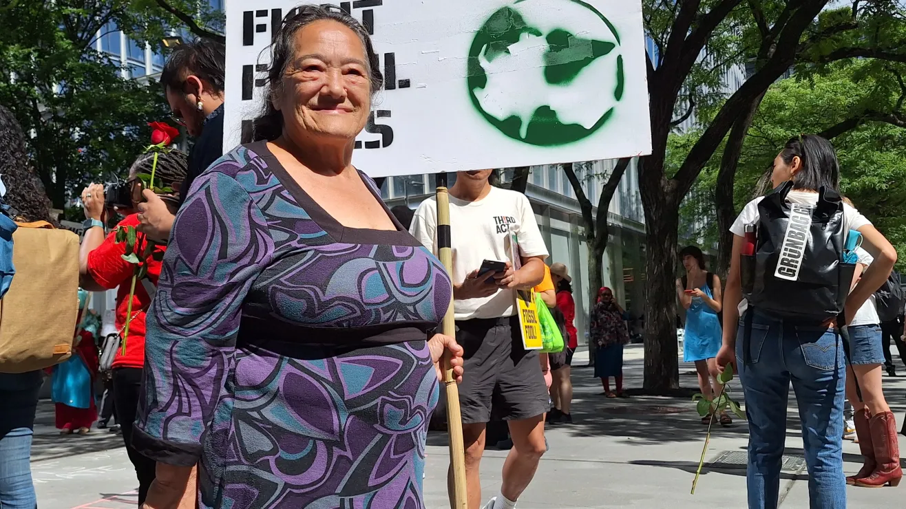 Voces de Puerto Rico se levantan en protestas ambientalistas en la Gran Manzana