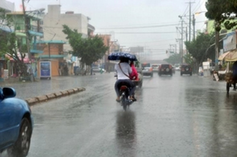 Doce provincias en alerta por lluvia; prevén temperatura ligeramente frescas