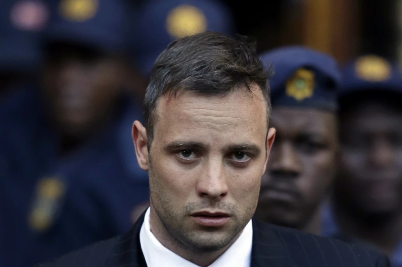 Oscar Pistorius recibe libertad condicional 10 años después de matar a su novia