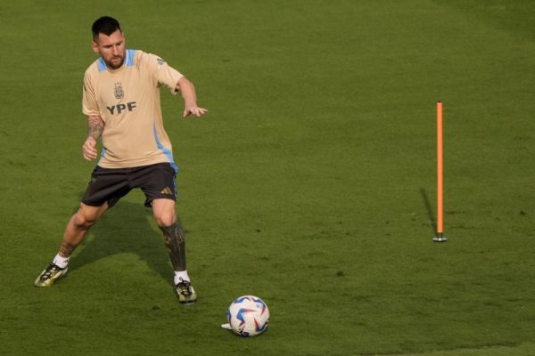 Lionel Messi y Argentina abren la defensa de su título de la Copa América ante Canadá