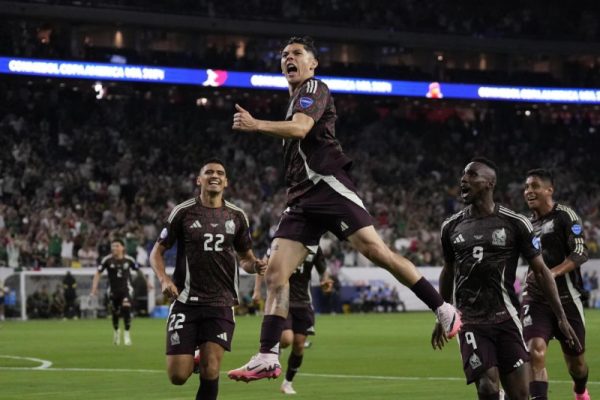 Con gol de Arteaga, México vence 1-0 a Jamaica en la Copa América pero sufre por lesión de Álvarez