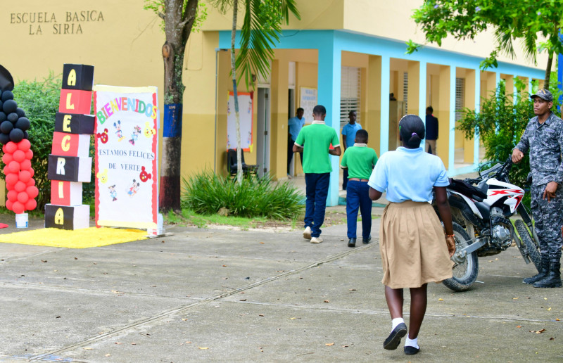 La menor violada en escuela es muy aplicada en sus estudios