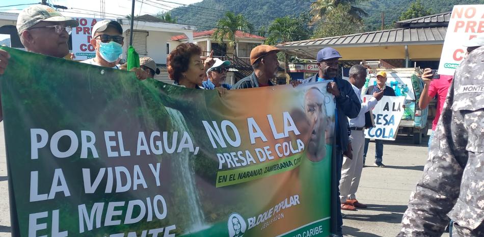 Marcha y concentración en Bonao en contra de la Barrick Gold y la presa de cola