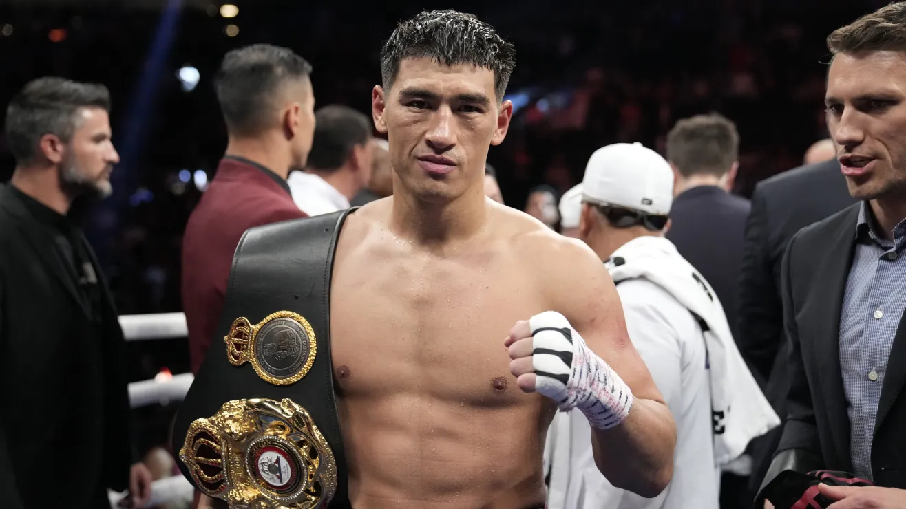 Dmitry Bivol consuma su venganza frente a Artur Beterbiev y es el nuevo campeón indiscutido