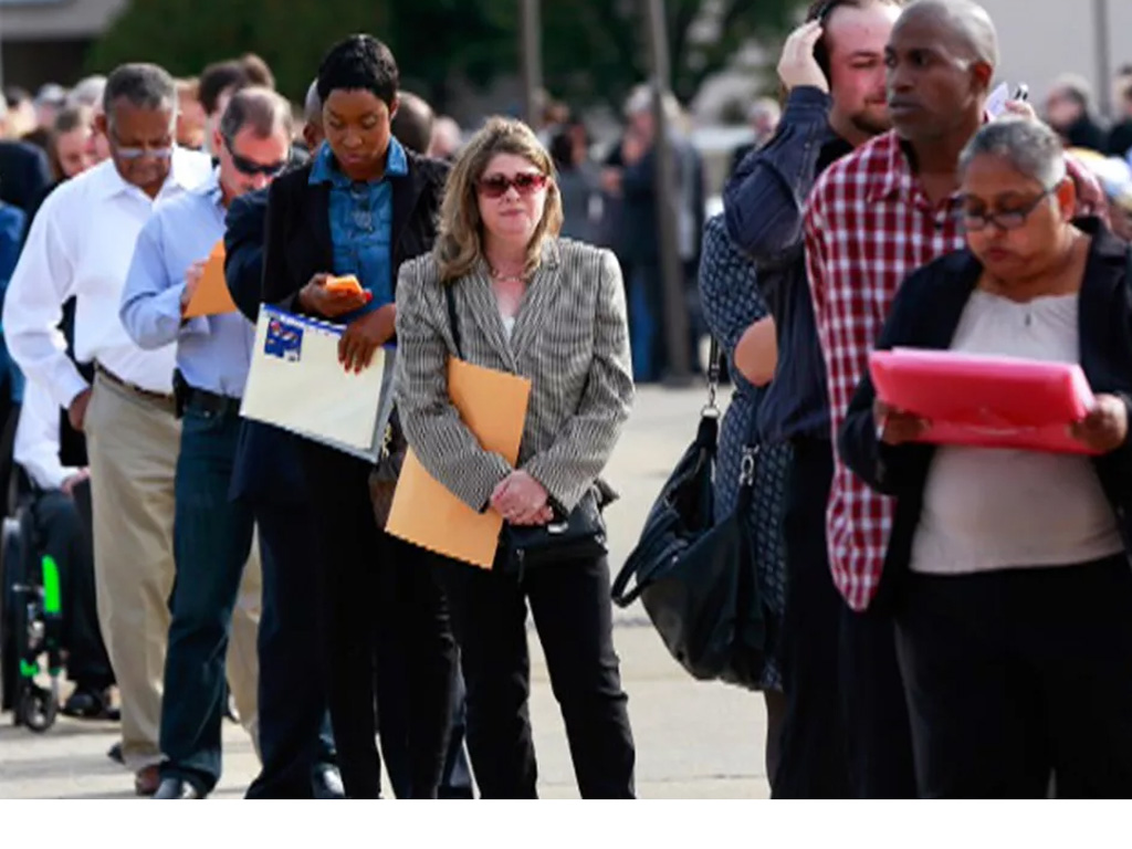 Subieron tasas de desempleo en Canadá y EEUU