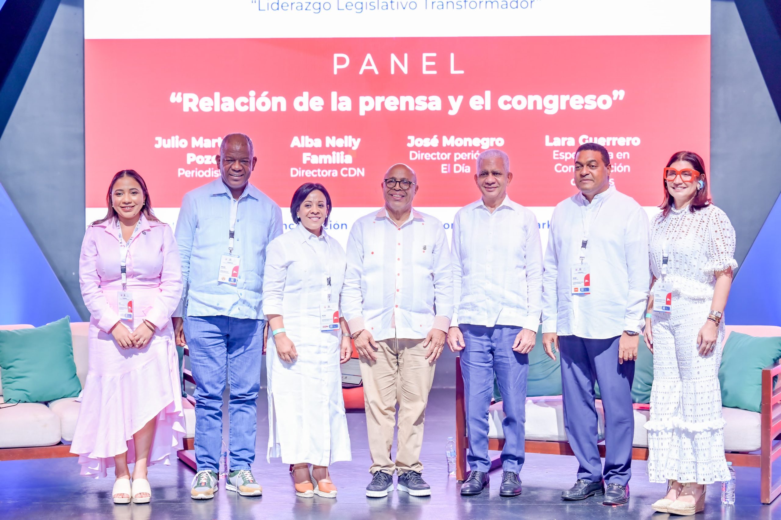 Senadores y Diputados concluyen congreso de formación con panel sobre partidos políticos y consenso