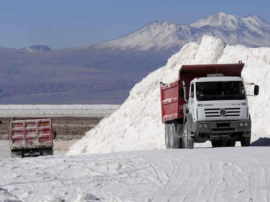 EEUU otorga exenciones fiscales y refuerza interés en litio chileno