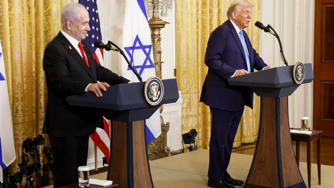 Trump dice que quiere tomar Gaza y reconstruirla después de reasentar a los palestinos