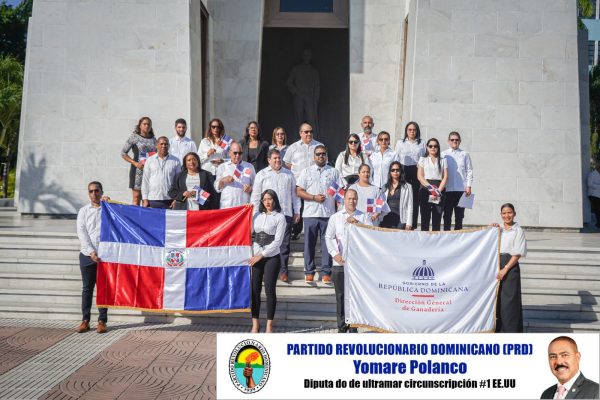 La Dirección General de Ganadería deposita ofrenda floral en el Altar de la Patria