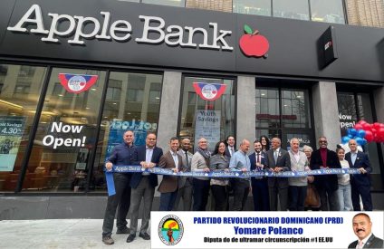 Dominicanos encabezan inauguración Apple Bank en el Alto Manhattan