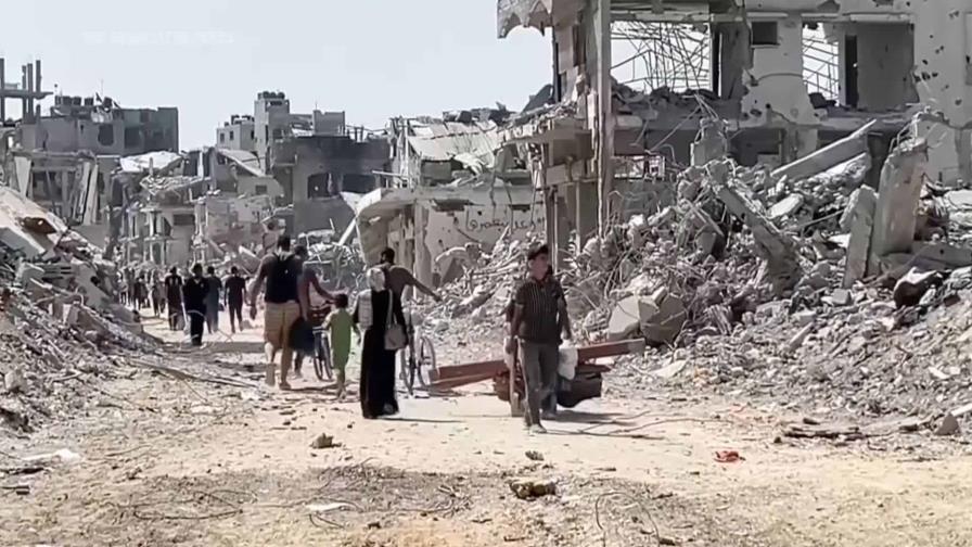 Palestinos regresan a Ciudad de Gaza y la hallan totalmente destruida tras la retirada israelí