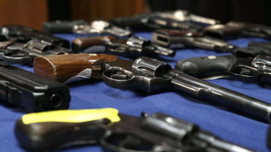 Los senadores aprueban modificación a ley para extender a dos años las licencias de armas