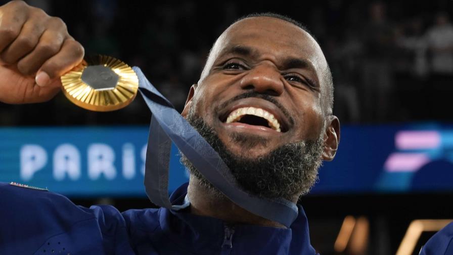 “Me siento muy honrado”, dice LeBron, mejor jugador del torneo de básquet de París 2024