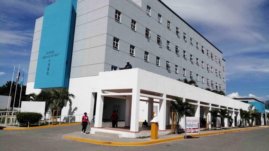 Trece personas siguen hospitalizadas por el impacto del camión en la carretera de Azua