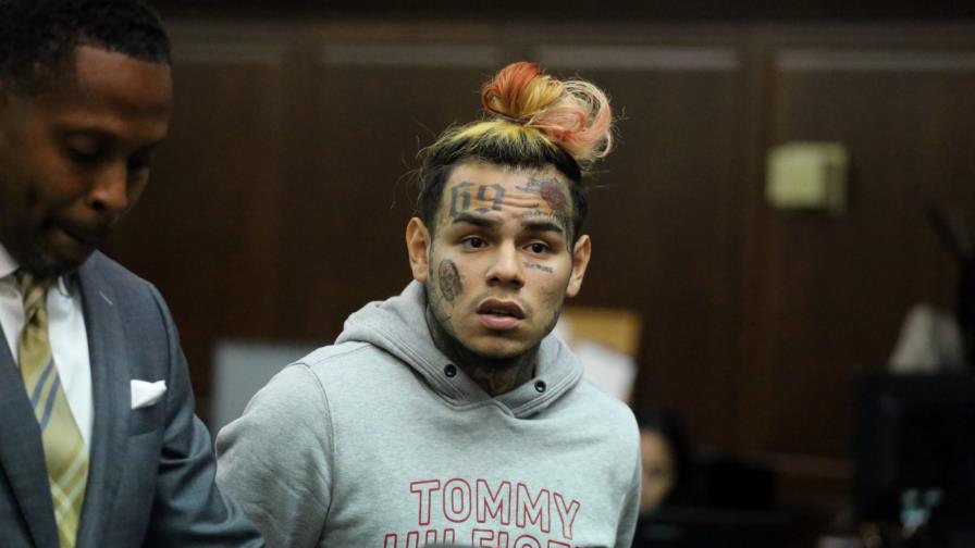 Apresan a Tekashi por agresión a productores musicales en La Vega