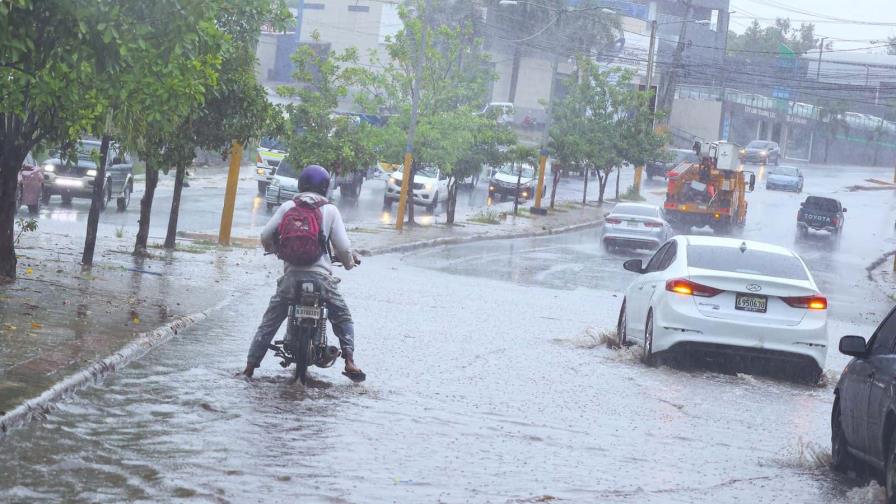 Vaguada provocará aguaceros este lunes en diversos puntos del país, según el Indomet